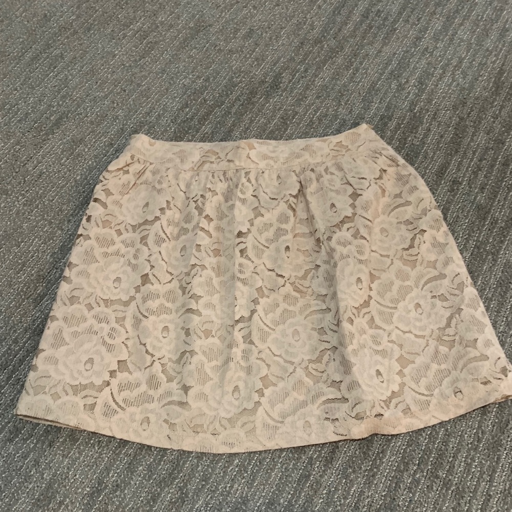 Forever 21 Lace Skirt Size Medium
